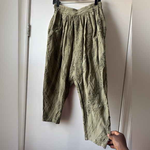 Free People Textured Khaki Joggers - Picture 5 of 12